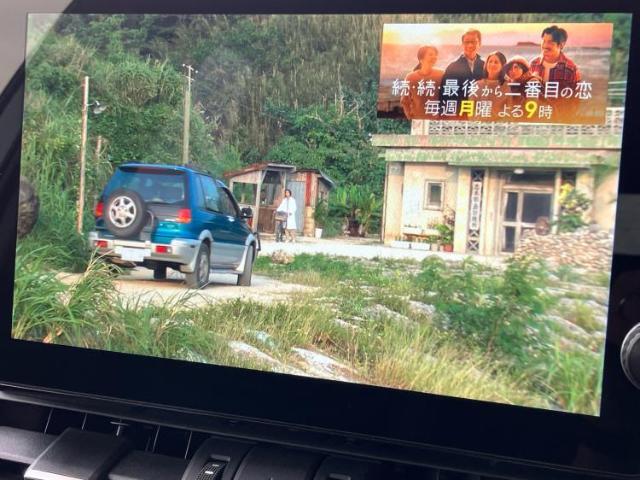 WECARSの展示場では実際に見て、触ってお車をお選びいただけます！知識の豊富な営業スタッフが様々なカーライフをご提案いたします！
