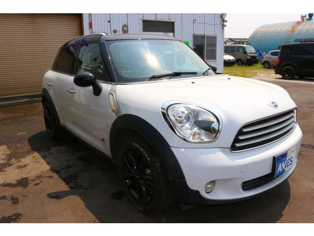 正面右斜め画像　社外16インチアルミマッドタイヤ　積み込み冬タイヤアルミ付き