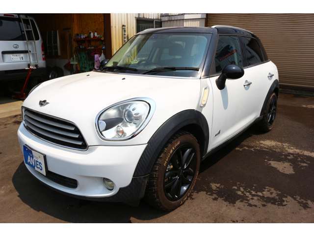 正面斜め画像　全車バリ山冬タイヤホイール付き！　オプション品その他備品を希望の場合は別途有料となります。　ETCセットアップ料金は別途有料となります。