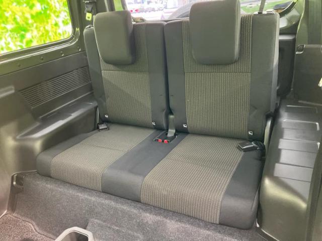 WECARSでは各商談席に大型モニターをご用意しております！見やすい大画面でゆったりと全国の在庫をご覧いただけます！是非ご来店お待ちしております！