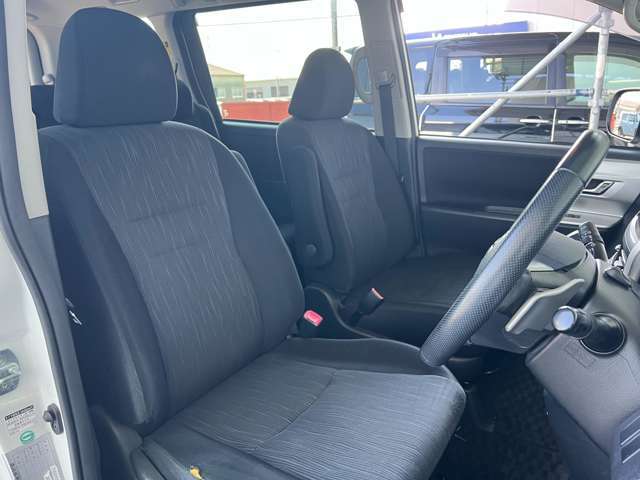 内装ルームクリーニング済みです。しっかりキレイにしておりますので、ぜひお確かめください。納車時にはもう一度キレイにいたしますよ！