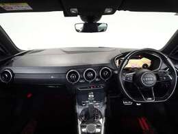 全国納車可能で御座います。納車方法及び費用に付きましては、気軽にコーディネーターまでご相談下さいませ。遠方のご納車際も我々がしっかりサポートさせて頂きます。お気軽にスタッフまでご相談下さいませ。