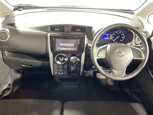店舗にて現車の確認もいただけますので、お電話で在庫のご確認の上是非ご来店くださいませ。