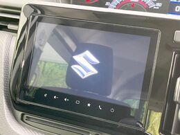【メーカー純正ナビ】インテリアに溶け込むスタイリッシュな「専用設計」メーカーナビを装備♪視認性や操作性など基本性能にも優れ、より上質なカーライフをお楽しみいただけます。