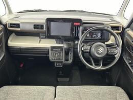 【インパネ全体】全方位で視界が広く、高い目線で運転もしやすいです！