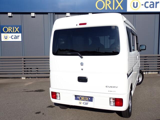 リヤビューの画像になります。オリックス認定中古車には、ご購入後も安心してお乗りいただくために、独自の「オリックス認定中古車保証」をお付けしています。