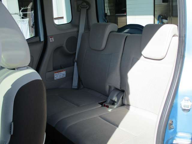 通常車検は陸運局での検査が必要ですが、当社は指定工場完備のため自社で検査が可能です。そのための検査機器や国家整備士の資格をもったスタッフなど、厳しい検査を行える環境を整えております。