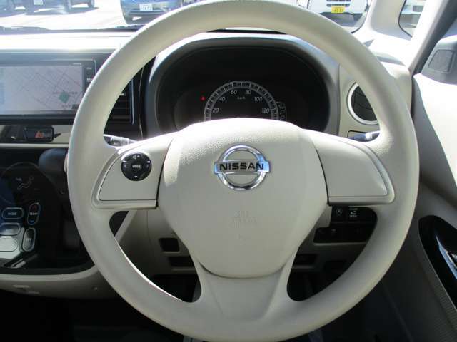 オートローンの取り扱いもございます。お客様にあった支払プランをご提案させていただきます。利率等の詳細はスタッフまでお問合せくださいませ。