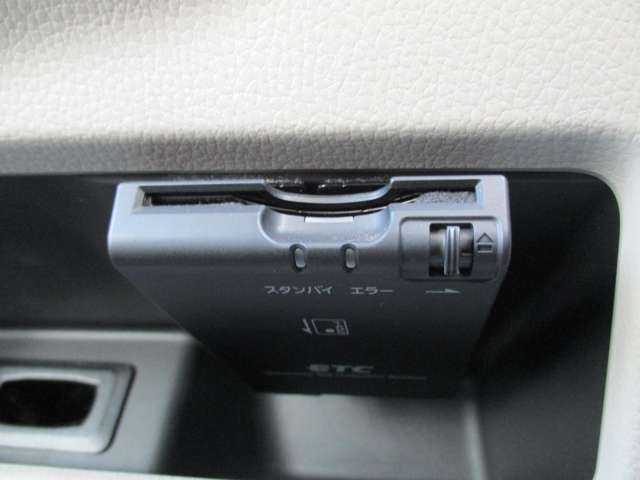 カーセンサーアフター保証は最長3年間までご加入いただけます。万が一の故障の際にも修理費がかからず安心！また、全国どこでも修理対応が可能です。24時間365日のロードサービスもついております。