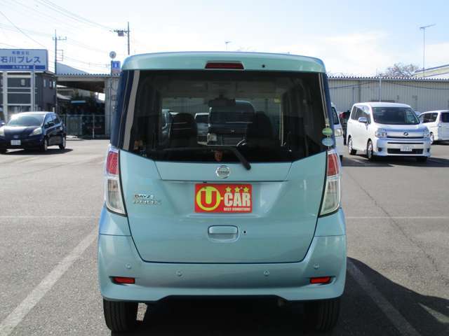 しっかりと整備を行って納車いたしますが車は機械、まったく壊れないということはありません。安心してお乗りいただけるようカーセンサーアフター保証もご用意しています。詳細はスタッフまでお問い合わせください。