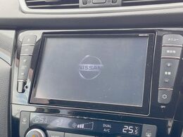 【純正ナビ】人気の純正ナビを装備。オーディオ機能も充実しており、Bluetooth接続すればお持ちのスマホやMP3プレイヤーの音楽を再生可能！毎日の運転がさらに楽しくなります！！