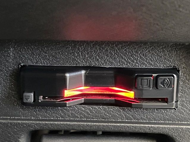 【ETC】高速道路の料金所をストレスなく通過！話題のスポットやサービスエリアに多い「スマートIC」利用時は必須のアイテムです。当店でセットアップを実施、ご納車当日からすぐにご利用いただけます！