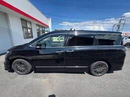 両側電動スライドドア