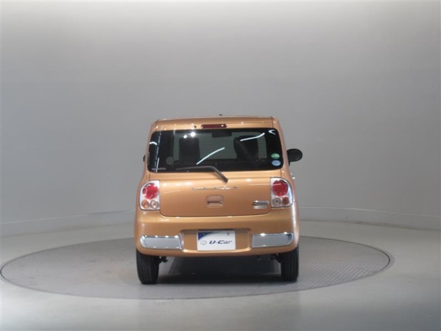 U-Carの販売だけでなく自動車保険、携帯電話の販売も行っております。