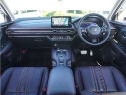 【インパネ周り】運転しやすいインパネ周りです！見やすいレイアウトで快適なドライブをサポートします！