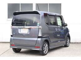 軽自動車という枠にとらわれない質感で、乗る人の洗練された感性に響くデザインになっています。