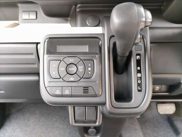 現在、続々と展示車両が入庫しておりますが、未入庫の納車待ち人気車やインターネット未掲載の車両もございます。掲載車両以外の車をお探しのお客様も、気軽に在庫のお問い合わせをください。