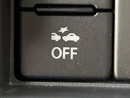 【スズキ　セーフティサポート】走行中に前方の車両等を認識し、衝突しそうな時は警報とブレーキで衝突回避と被害軽減をアシスト。より安全にドライブをお楽しみいただけます。