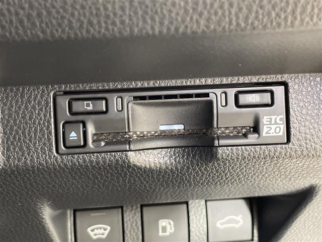 【　ETC　】今やカーライフにおける重要性はナビにも匹敵するのではないでしょうか？セットアップを行うことで利用可能になります！