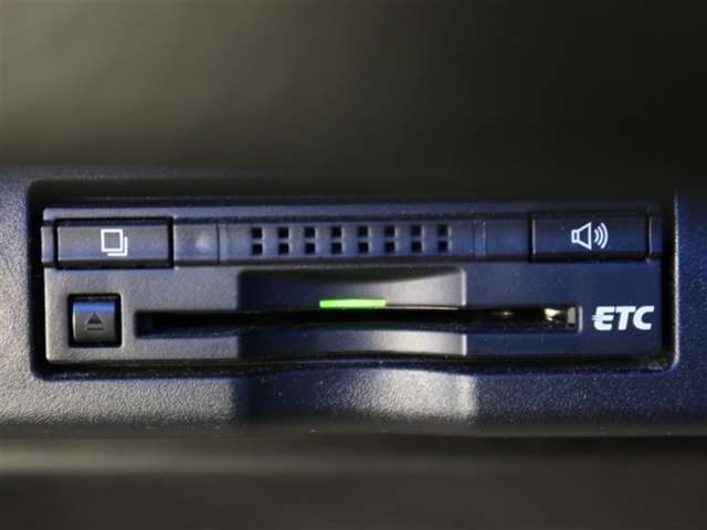 ETC車載器付きです。高速道路の料金所もスムーズに通過できます。