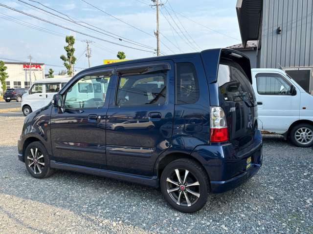 新車・中古車・車検修理・板金塗装・保険など お車のことなら何でもお任せください ！