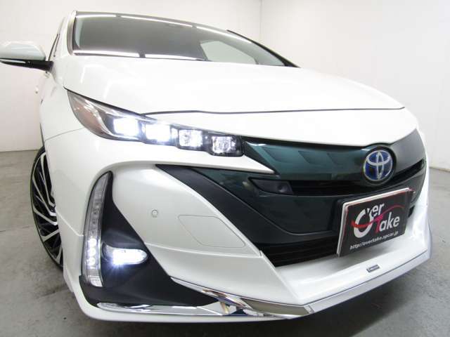 モデリスタフルエアロ・新品19インチAW・新品タイヤ・4眼LEDヘッドライト・LEDフォグランプ・LEDテールランプ付でエクステリアもドレスアップ済！キマってます！！
