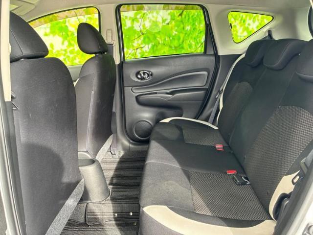 WECARSでは各商談席に大型モニターをご用意しております！見やすい大画面でゆったりと全国の在庫をご覧いただけます！是非ご来店お待ちしております！