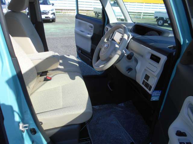 こちらの店舗にお気に入りのお車が無くても、茨城・栃木県全店で約300台の在庫を取り揃えております。お客様のご希望の1台をお申し付け下さい！