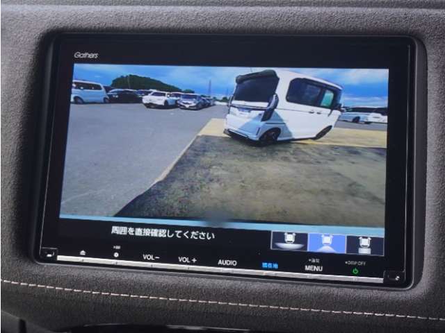 ◆バックカメラ◆リバースにするだけで映ります、後方の安全確認や、狭い駐車場での車庫入れ、雨の日や夜間など視界の悪い時に便利です！安全にバックする為には欠かせない装備です。