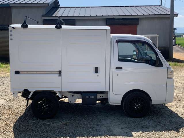 【ご質問大歓迎！】現車を前にして、スタッフがお車の状態をお話します！何でも構いません、お気軽にお問い合わせくださいね♪