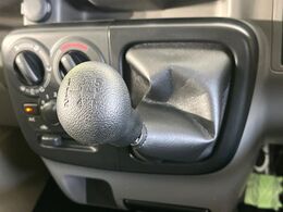 【5速MT】マニュアル操作での走行をお楽しみいただけます♪