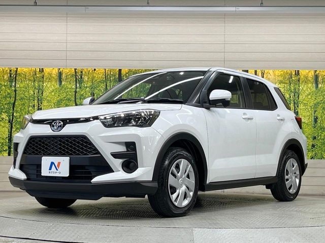 親切・丁寧な専門メカニックスタッフが応対！・車検・点検整備・事故等の修理などアフターサービスも安心。お車のカスタマイズもネクステージのサービススタッフまでご相談ください！