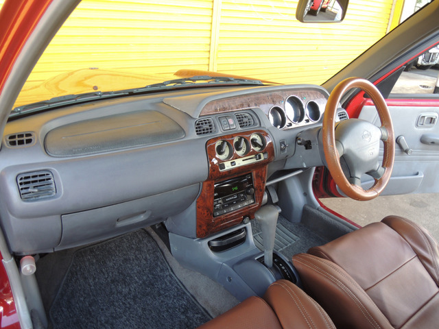 車の購入方法ですが現金はもちろんですが、当店各社カーローンも取り扱っております。もちろん事前審査も無料ですし、銀行に出すお見積書も無料で出しますのでどしどし申請ください