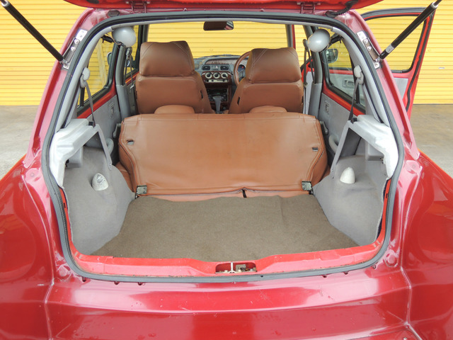 簡単なやり取り出来るウチダオート公式ラインをお使いください。ラインIDは@ovc4796xです。問い合わせを簡略化できます。お返事もラインで致しております。