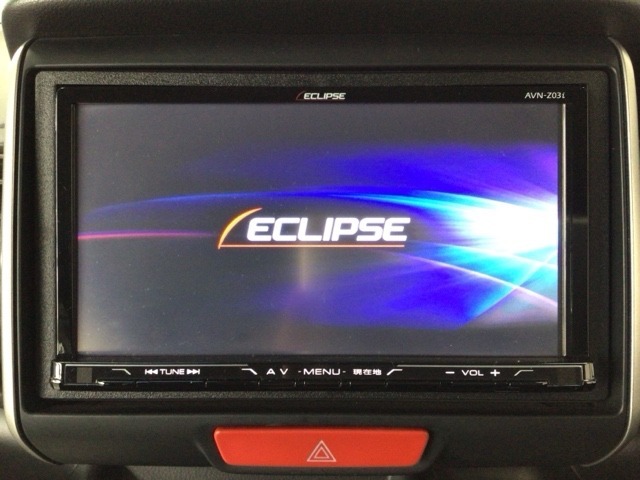 【オーディオ機能】ナビに一体のオーディオは、フルセグTVの他にDVD/CDプレーヤーを装備♪もちろんFM/AMラジオもお聞きいただけますよ♪