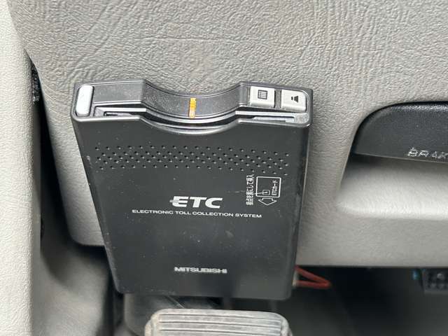 ETC車載器を装備しております。