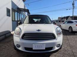 MINI特有の丸みのあるデザインでキュートなボディライン♪！