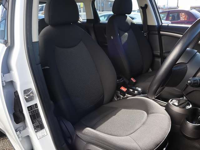 クッション性もよく、大きな破損や目立つ痛みもありません。