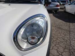 変色、劣化もなく綺麗なクリアレンズです。