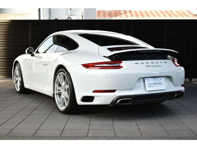 111項目の点検整備を実施！全てポルシェ純正部品を使用、保証期間中は走行距離無制限となります！詳細は無料お電話『0078-6002-843042』まで！