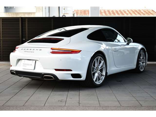 全車両に第三者機関のプロの査定士による査定・鑑定書付きで御座います！詳細は無料お電話『0078-6002-843042』まで！