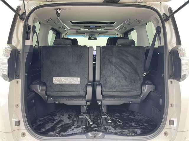 ◆【トランク】積み込みやすくて、たっぷり積める荷室です。シートアレンジできるものは、乗車人数と荷物の量や大きさによってシートを動かすことができるので、より快適なドライブが可能です！