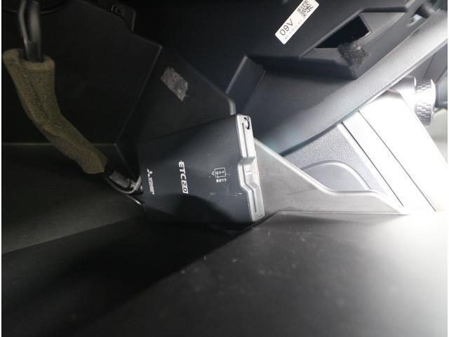 ETC2.0も搭載しているため、高速道路の利用がとても便利です。料金所をスムーズに通過でき、移動の快適さを向上させます。ぜひ、安全運転でドライブをお楽しみください。