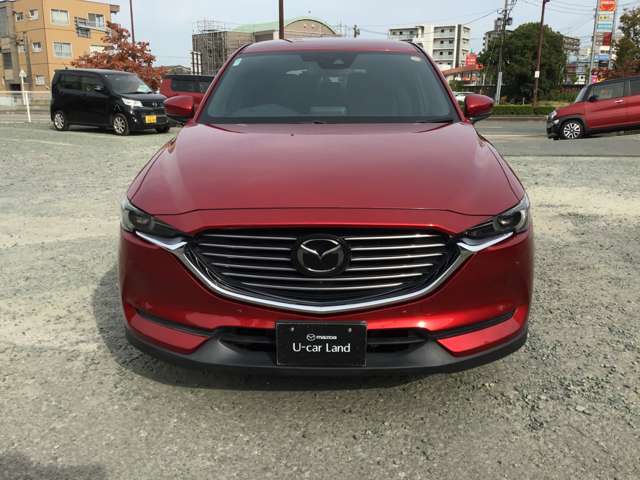 上質感と精悍さを兼ね備え、ワイド感を強調した意匠。オールラウンドな機能美と品格、洗練されたデザインに磨きをかけました。