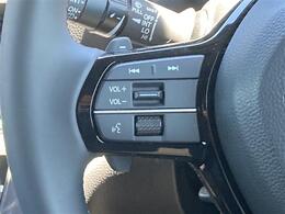 【運転席操作部】快適なドライブを楽しむための機能が装備されています！運転席から触れるので、使いやすいです！除菌プランいれていただくと、さらに清潔で安心していただけます！