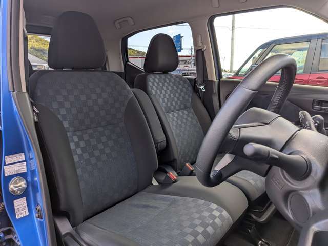 ◆運転席まわり。前方位で視界が広く、気持ちよくて、運転しやすい、室内空間です！