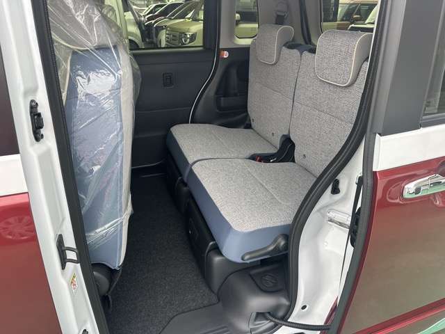 ★5年間新車保障★初度登録から5年間の新車保証が含まれています。長期間、安心してお乗り頂けます！保障費用は支払総額に含まれています！遠方のお客様は保証継承後、お近くのディーラーにて保証が受けられます！