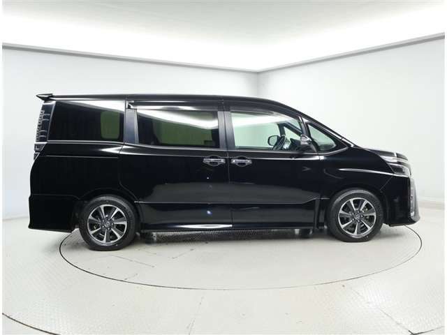 私たちは「喜んでいただける」お車を目指しています。中古車なんて「値段は安いけど…」あんしんして乗れるのかな～なんて不安になるお客様も多いと思います。不安を解決し、いいお車選びしてください！
