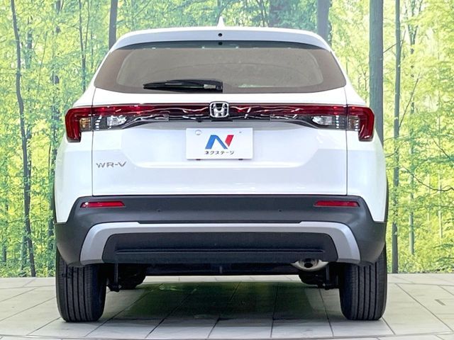 安心の最長10年・走行無制限保証（有償）をご用意。保証内容も充実はもちろん、無料点検＆オイル交換や、年中無休の全国・24時間ロードサービスも付帯されておりますのでご安心下さい。