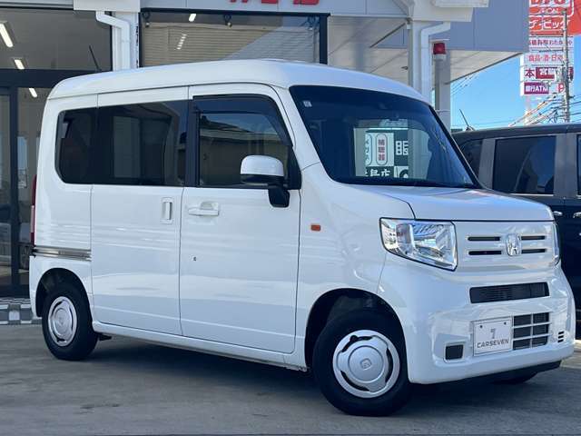実燃費で14～19km/L程度と軽バンとしては良好な燃費性能です。NAエンジンでも街中では十分な走行性能を発揮し、サスペンションも良く、安定感のある走りを提供します。